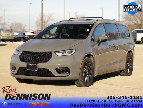 2023 Chrysler Pacifica Touring L