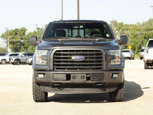Magnetic Metallic 2015 Ford F-150 XLT