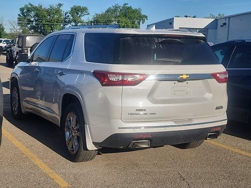 White 2018 Chevrolet Traverse High Country