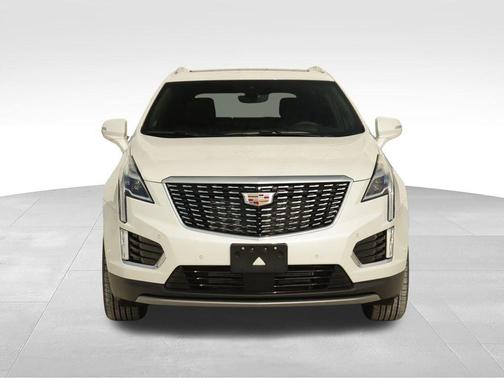 Crystal White Tricoat 2026 Cadillac XT5 Premium Luxury