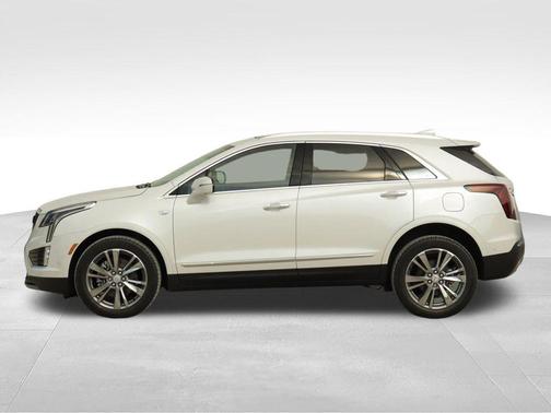 Crystal White Tricoat 2026 Cadillac XT5 Premium Luxury