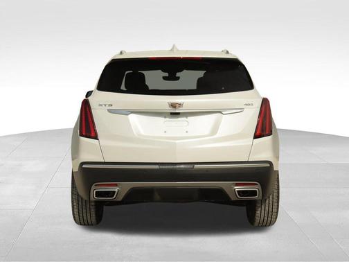 Crystal White Tricoat 2026 Cadillac XT5 Premium Luxury