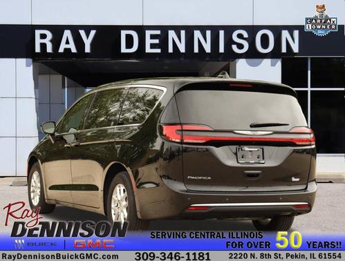 Diamond Black Crystal Pearlcoat 2025 Chrysler Pacifica L