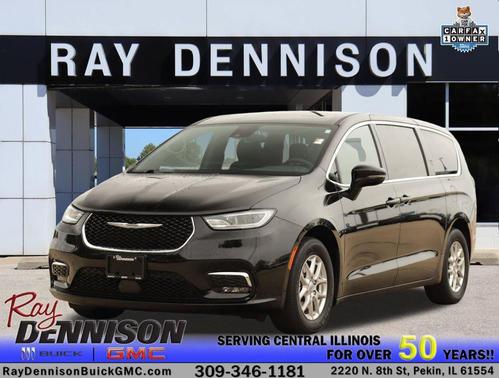 Diamond Black Crystal Pearlcoat 2025 Chrysler Pacifica L