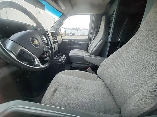 Silver Ice Metallic 2017 Chevrolet Express 2500 Work Van