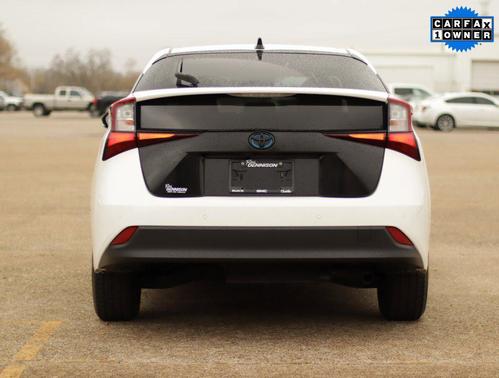 2022 Toyota Prius LE