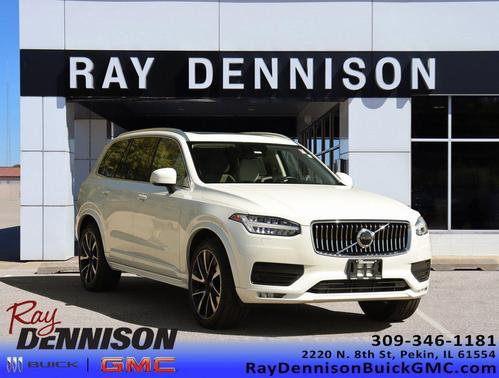 2022 Volvo XC90 T6 Momentum