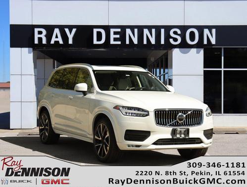 2022 Volvo XC90 T6 Momentum