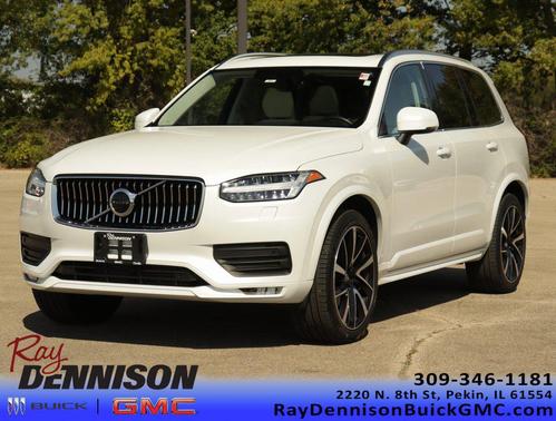 2022 Volvo XC90 T6 Momentum