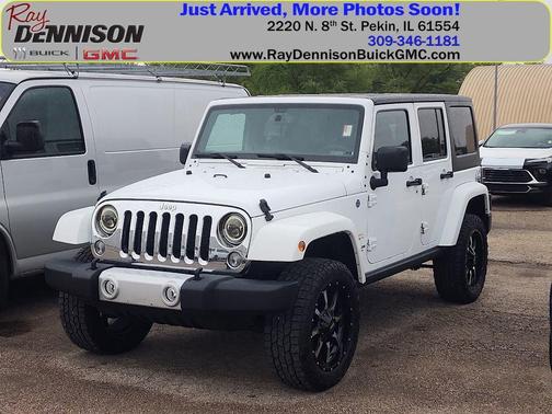 Bright White Clearcoat 2015 Jeep Wrangler Unlimited Sahara
