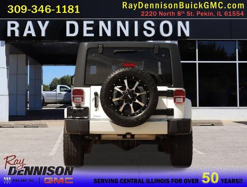 Bright White Clearcoat 2015 Jeep Wrangler Unlimited Sahara