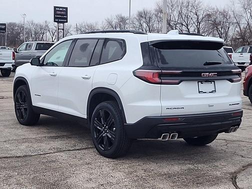 2026 GMC Acadia Elevation FWD