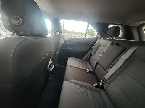 Mosaic Black Metallic 2024 Chevrolet Equinox 1LT