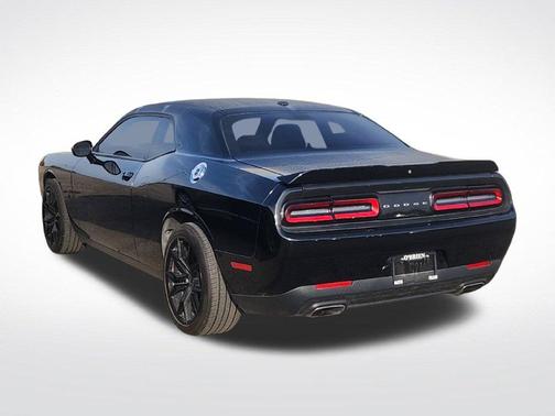 Pitch Black Clearcoat 2019 Dodge Challenger SXT