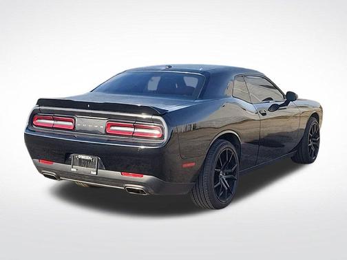 Pitch Black Clearcoat 2019 Dodge Challenger SXT