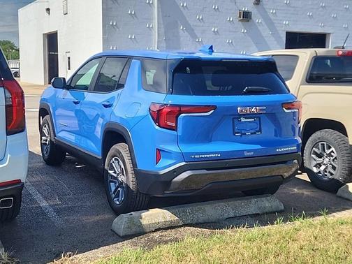 Rapids Metallic 2026 GMC Terrain FWD Elevation
