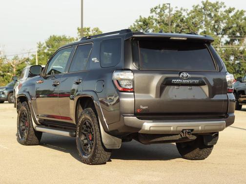 Magnetic Gray Metallic 2022 Toyota 4Runner TRD Off Road Premium