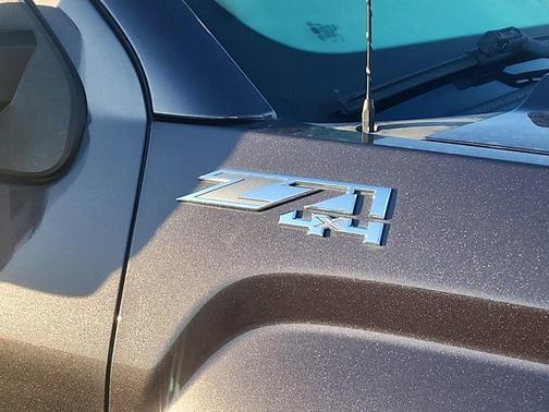 Iridium Metallic 2015 GMC Sierra 2500 SLT