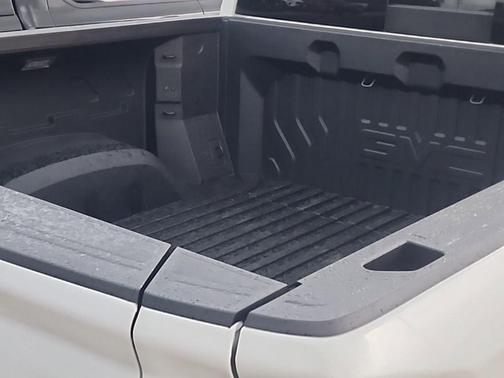 Summit White 2026 GMC Sierra 1500 AT4