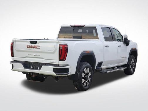 White 2024 GMC Sierra 2500 Denali