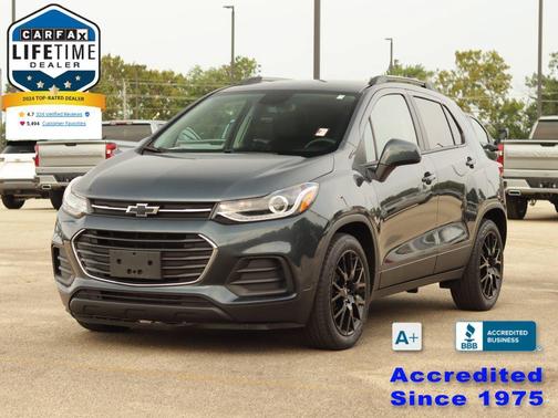 Shadow Gray Metallic 2022 Chevrolet Trax LT