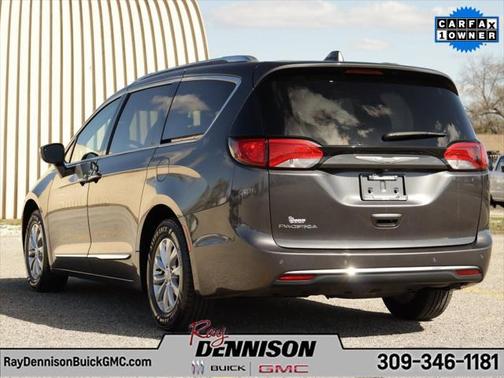 2018 Chrysler Pacifica Touring-L
