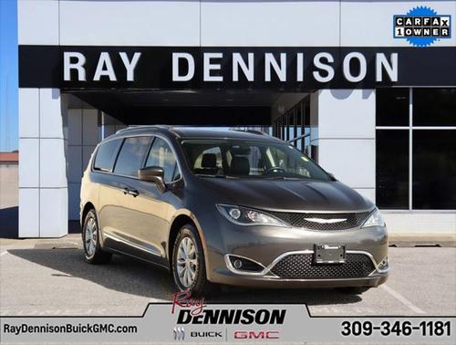 2018 Chrysler Pacifica Touring-L