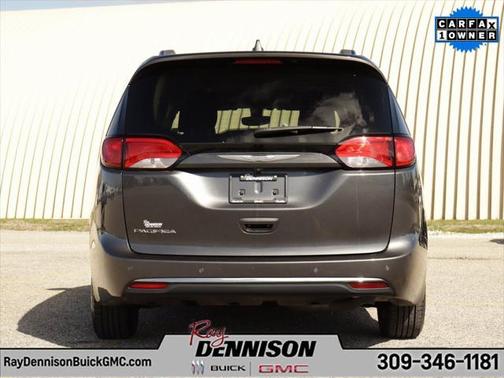 2018 Chrysler Pacifica Touring-L