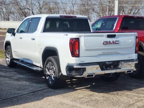 Glacier White Tricoat 2026 GMC Sierra 1500 SLT