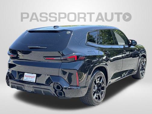 Black Sapphire Metallic 2023 BMW XM Base