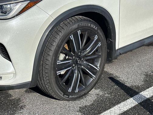 2022 INFINITI QX50 LUXE AWD