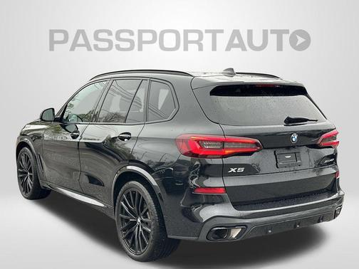 Black Sapphire Metallic 2023 BMW X5 xDrive40i