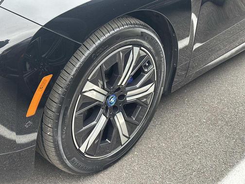 2023 BMW iX xDrive50