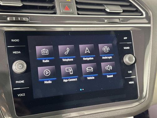 2023 Volkswagen Tiguan 2.0T SE R-Line Black