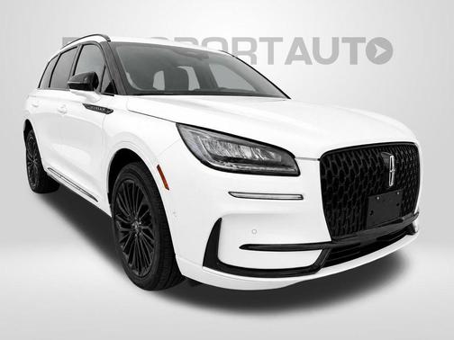 PRISTINE WHITE MET 3C 2023 Lincoln Corsair Standard
