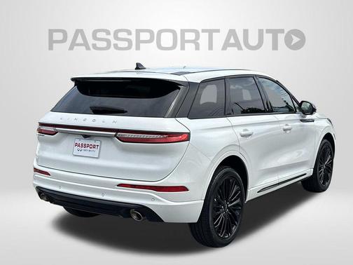 PRISTINE WHITE MET 3C 2023 Lincoln Corsair Standard