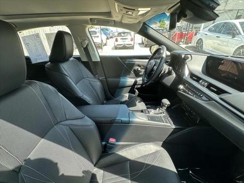 2021 Lexus ES 350 Ultra Luxury