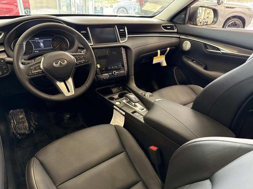 2025 INFINITI QX50 Luxe AWD