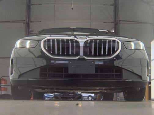 Black Sapphire Metallic 2026 BMW 540 xDrive