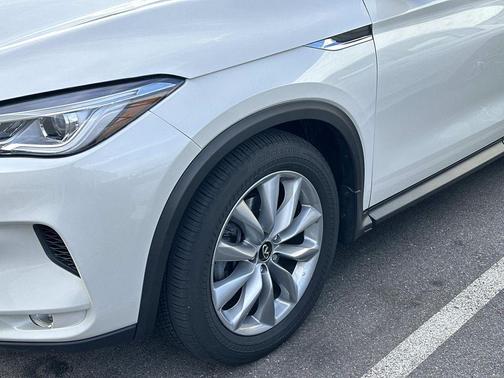 2021 INFINITI QX50 LUXE AWD