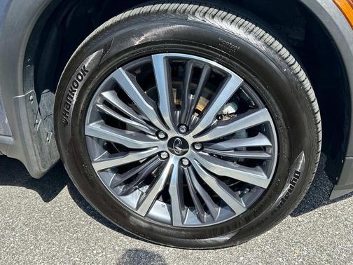 2023 INFINITI QX60 SENSORY