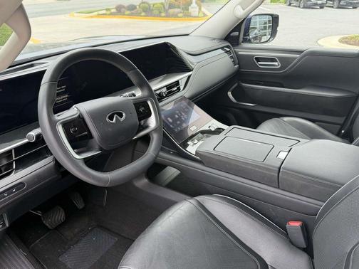 Grand Blue 2025 INFINITI QX80 Luxe