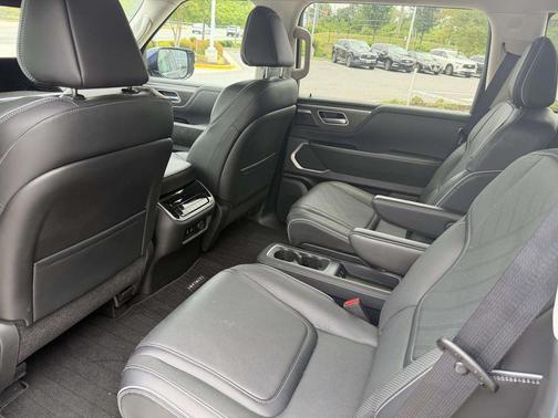 Grand Blue 2025 INFINITI QX80 Luxe