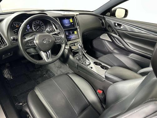 2022 INFINITI Q60 LUXE AWD