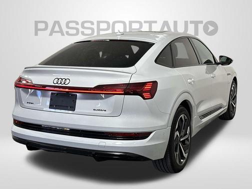 2022 Audi e-tron Sportback S line Premium Plus