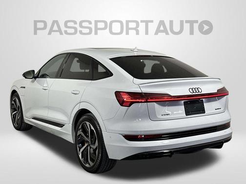 2022 Audi e-tron Sportback S line Premium Plus