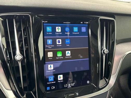 2024 Volvo S60 B5 Core Dark Theme