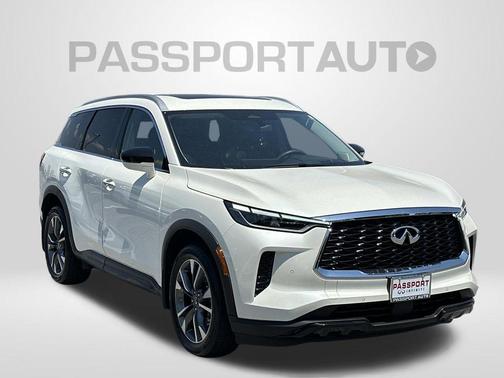 Majestic White 2025 INFINITI QX60 Luxe
