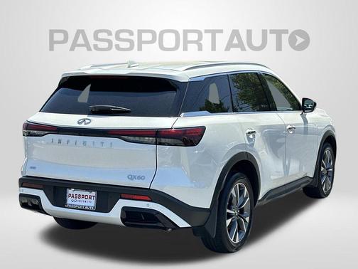 Majestic White 2025 INFINITI QX60 Luxe