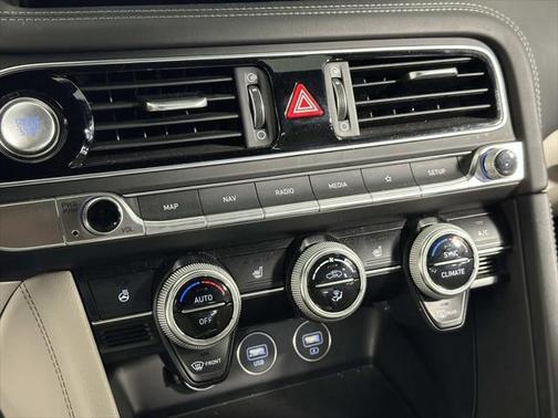 2023 Genesis G70 2.0T AWD